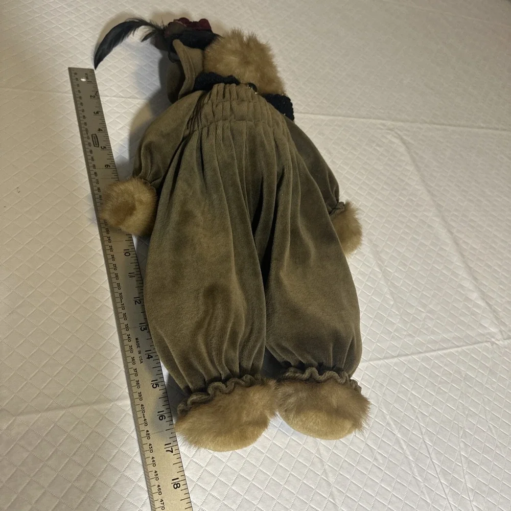 Bearington collectable bear